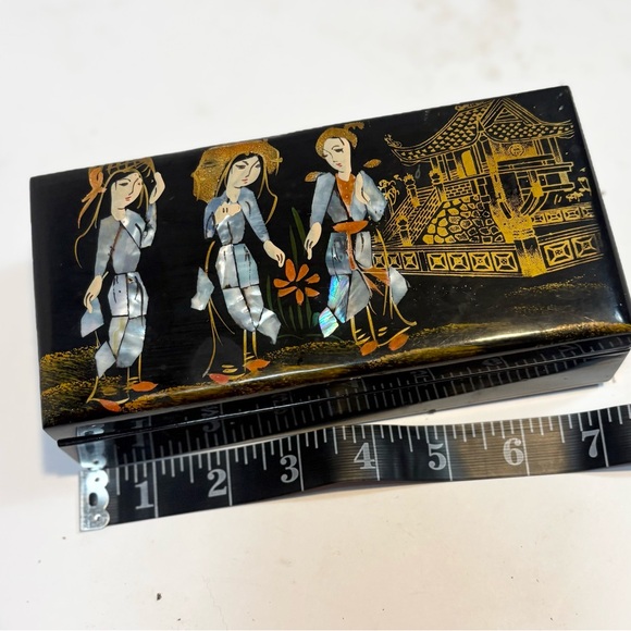 Other - vintage Japanese black lacquer jewelry box intricate mother-of-pearl